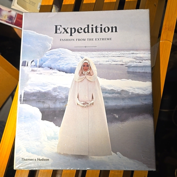 EXPEDITION Fashion From The Extreme Hardcover Book Thames & Hudson NIP Gift - Picture 3 of 8